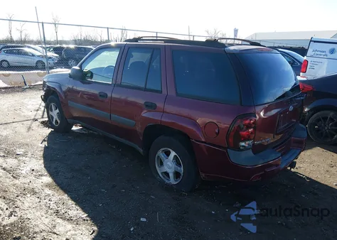 2005 Chevrolet Trailblazer Ls z USA, uszkodzony, nr VIN 1GNDT13S852158648